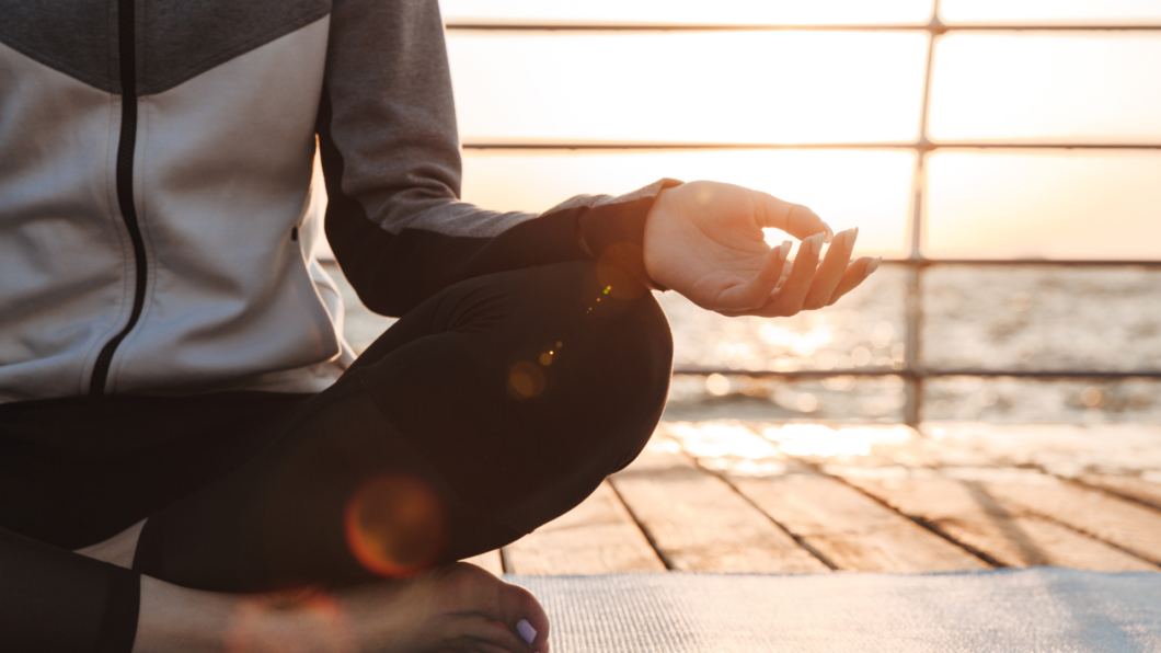 Como funciona a meditação para relaxamento em idosos? – Geridades