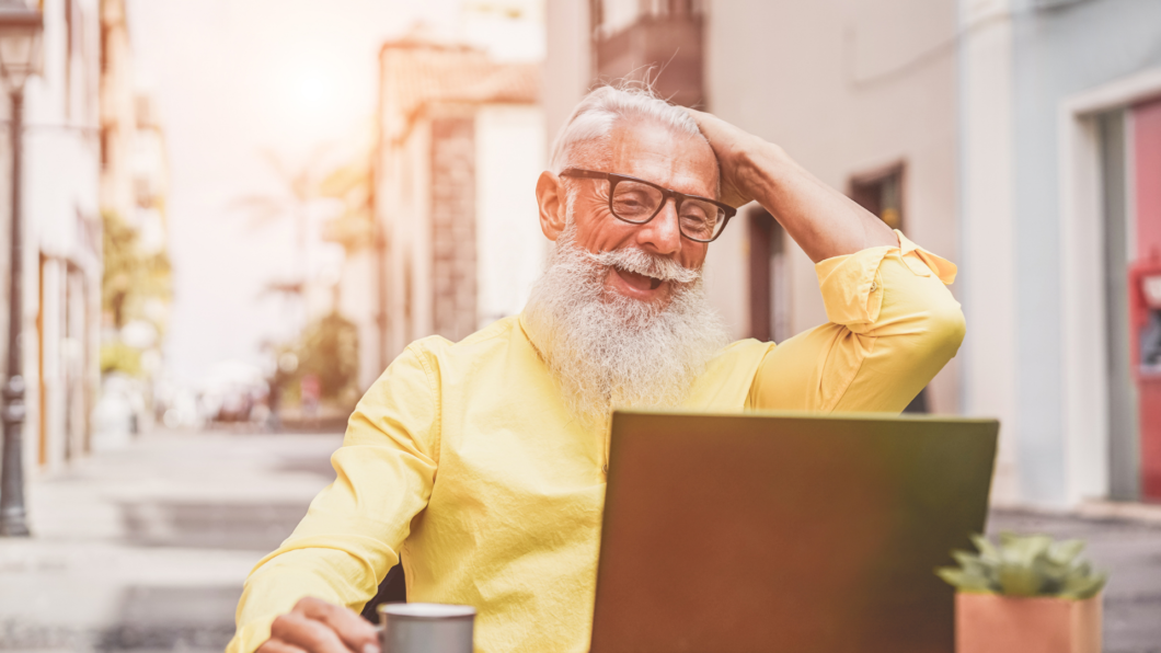 Ergonomia para idosos em home office - 3 dicas para manter o conforto e a saúde no trabalho